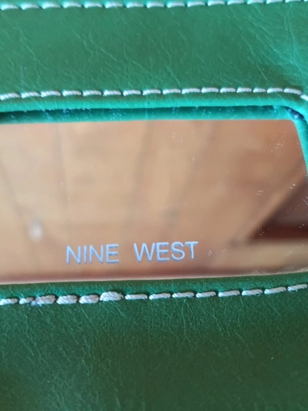 Nine West Green Tote Bag + Matching Clutch Set Excellent Condition Spring color - Picture 9 of 9